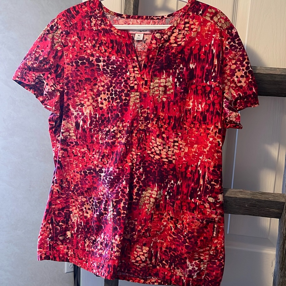 XL Koi Scrub Top